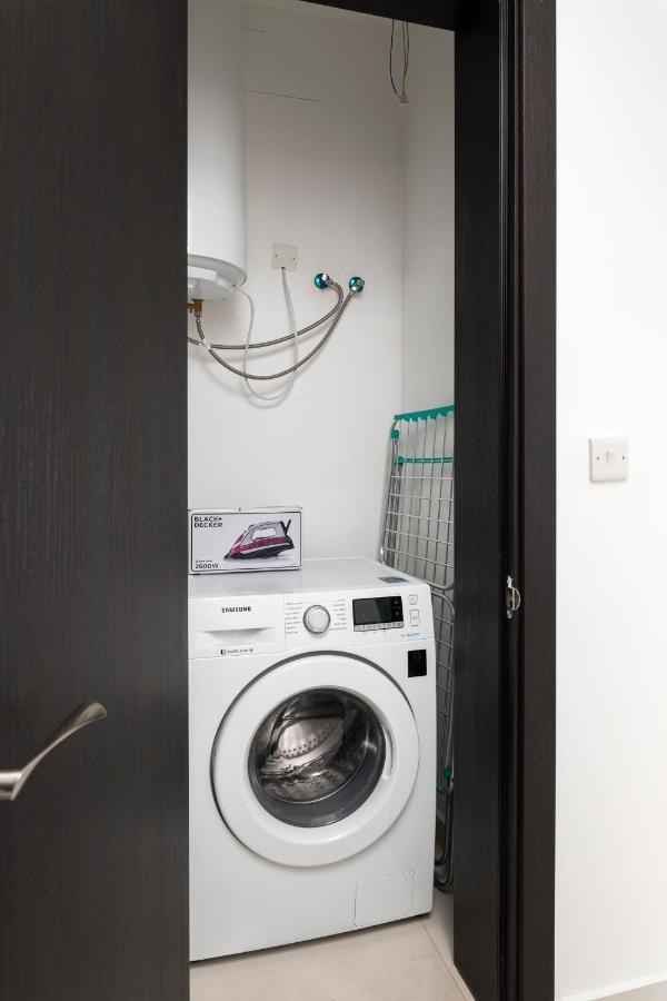 Modern 3Br Stylish Apartment With Large Balcony - Close To St Julians And St Georges Bay Is-Swieqi 외부 사진